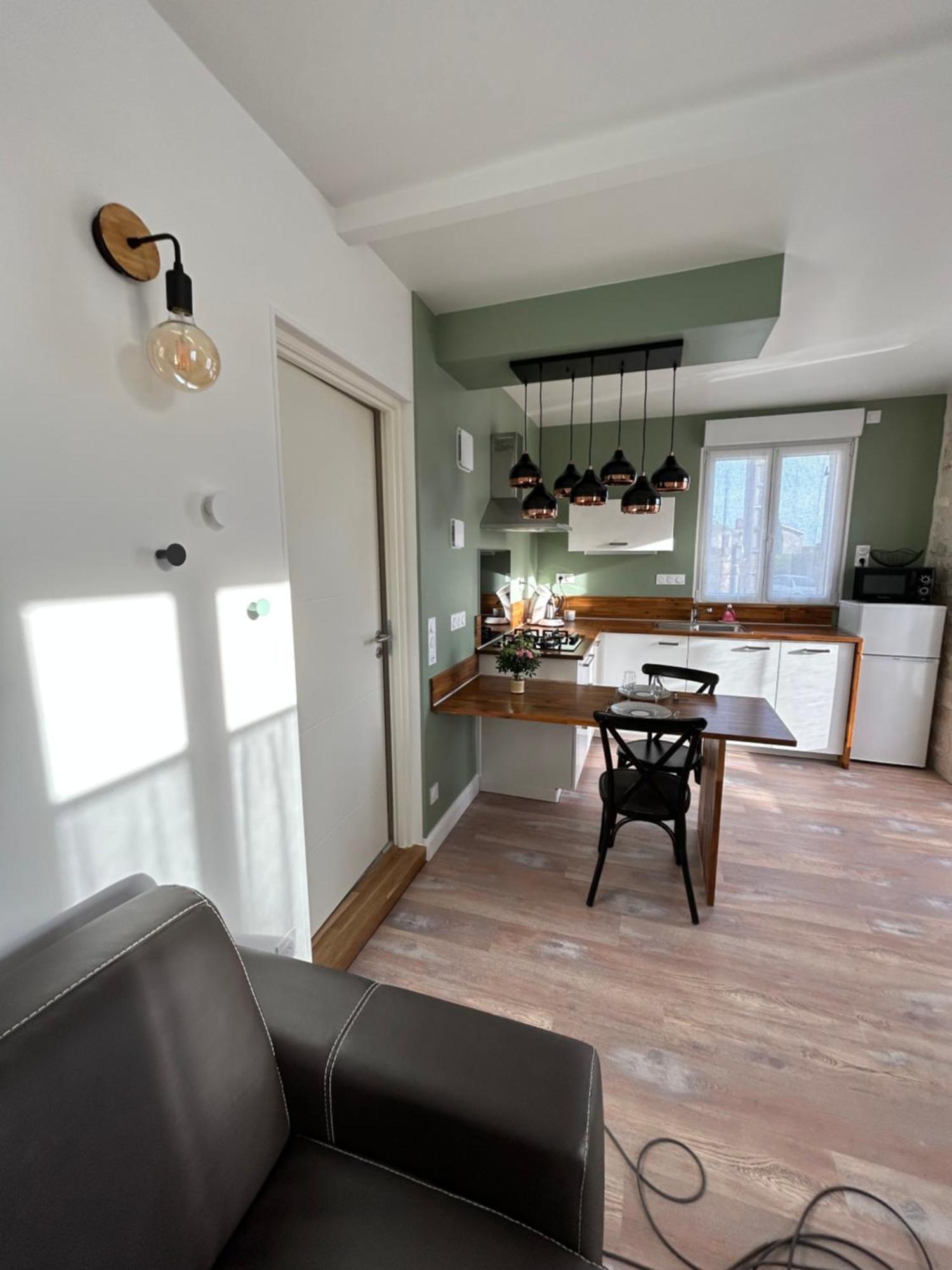 T2 Renove Proche Des Arenes Apartment Saintes Exterior photo